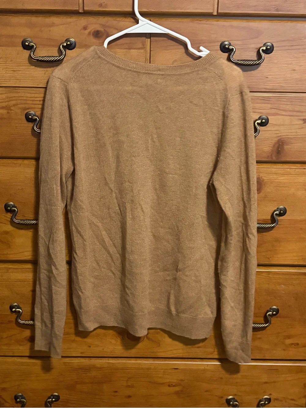 Tahari Women's V-Neck Sweater in Camel